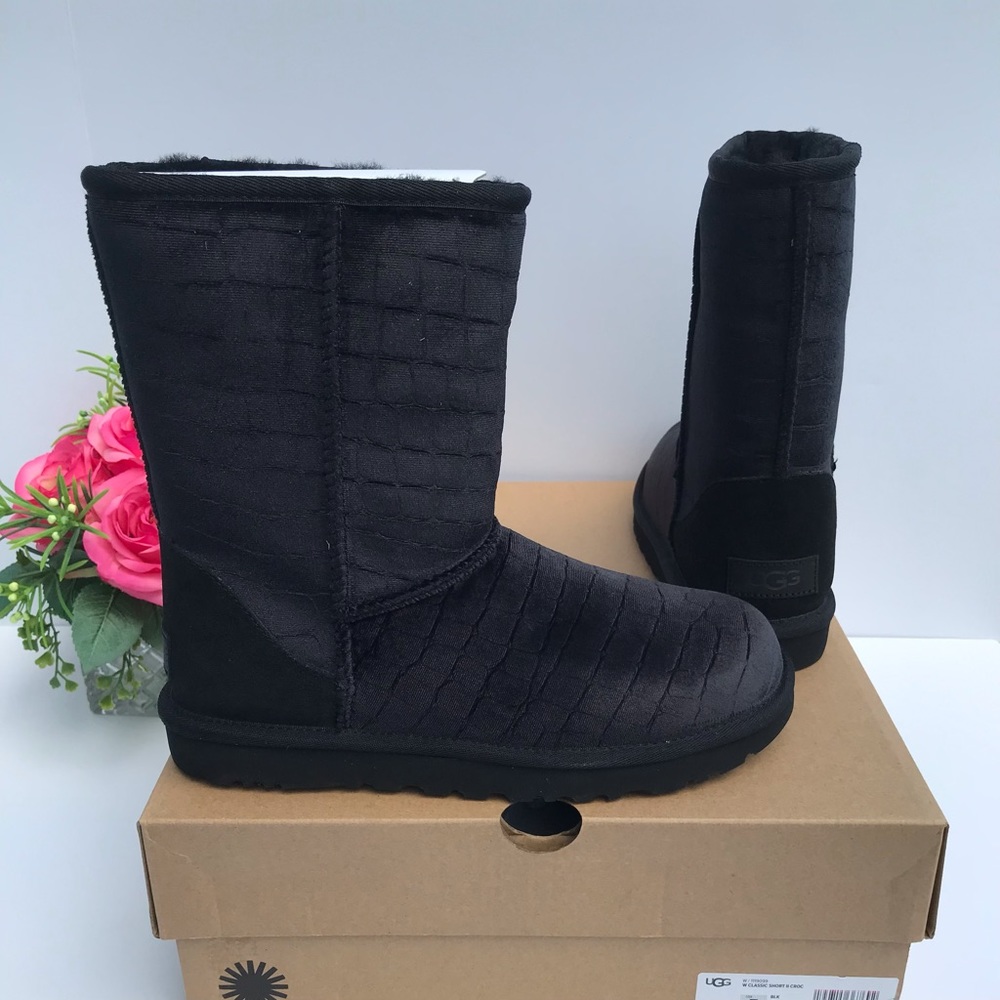 UGG Classic Short II Croc Boots - Picture 2 of 8